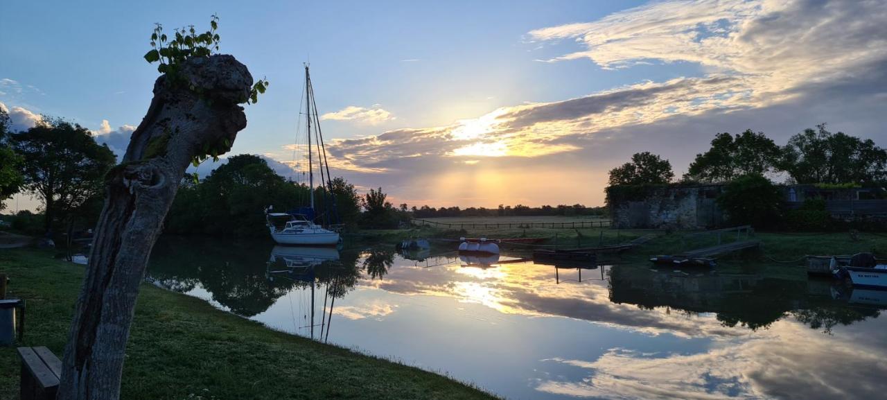 Domaine Des Pres De Joussac - Protocole Sanitaire Strict Villa Jau-Dignac-et-Loirac Buitenkant foto