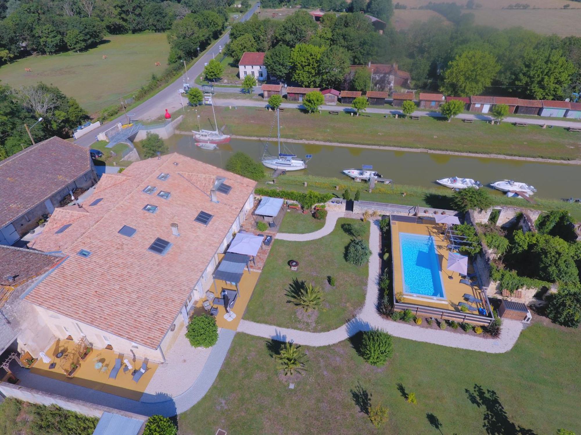 Domaine Des Pres De Joussac - Protocole Sanitaire Strict Villa Jau-Dignac-et-Loirac Buitenkant foto