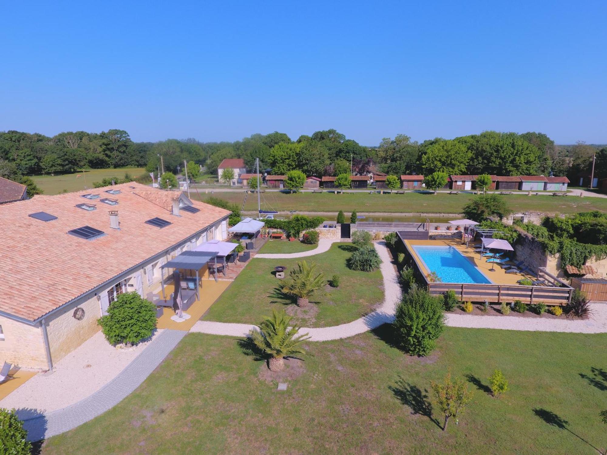 Domaine Des Pres De Joussac - Protocole Sanitaire Strict Villa Jau-Dignac-et-Loirac Buitenkant foto